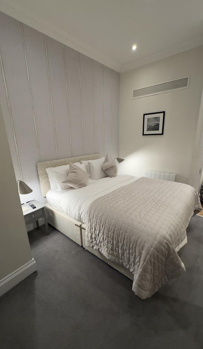 20 Hertford Street Apartments — photo 2