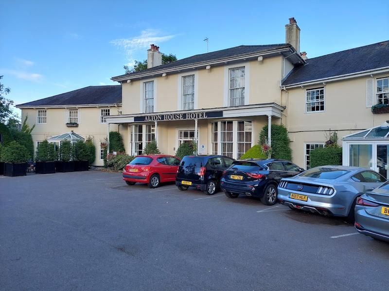 Alton House Hotel