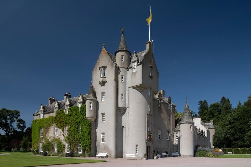 Ballindalloch Castle