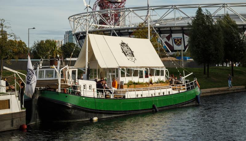 Barge