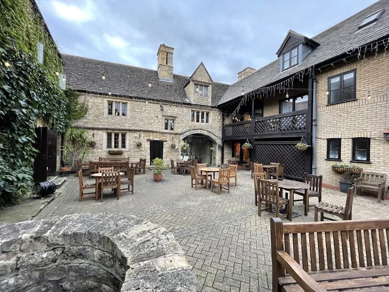 Bell Inn Country Hotel