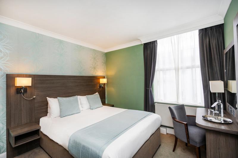Bromley Court Hotel — photo 2
