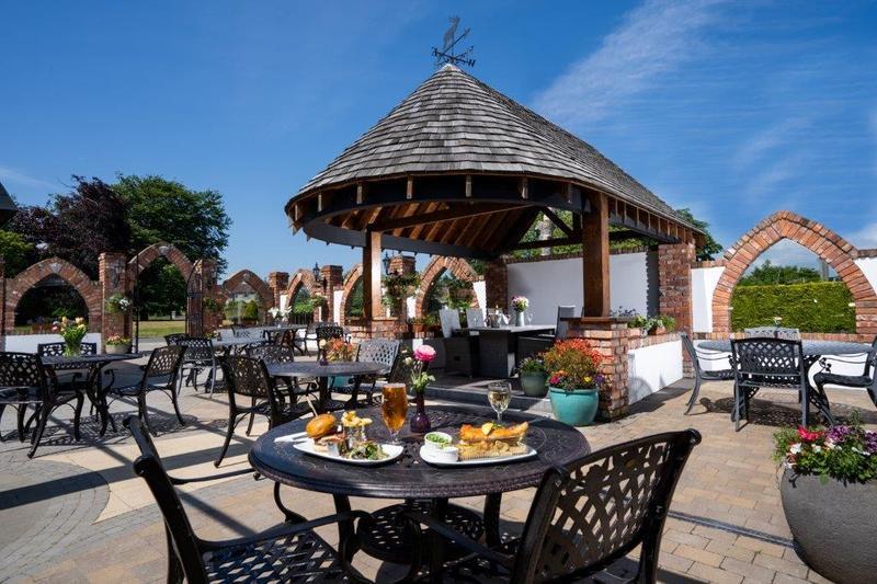 Burrendale Hotel & Country Club