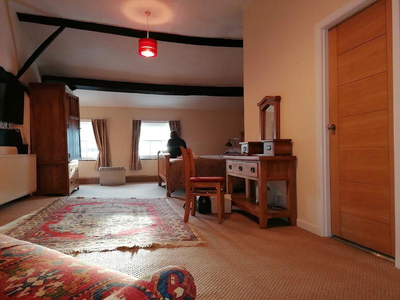 Cain Valley Hotel — photo 3