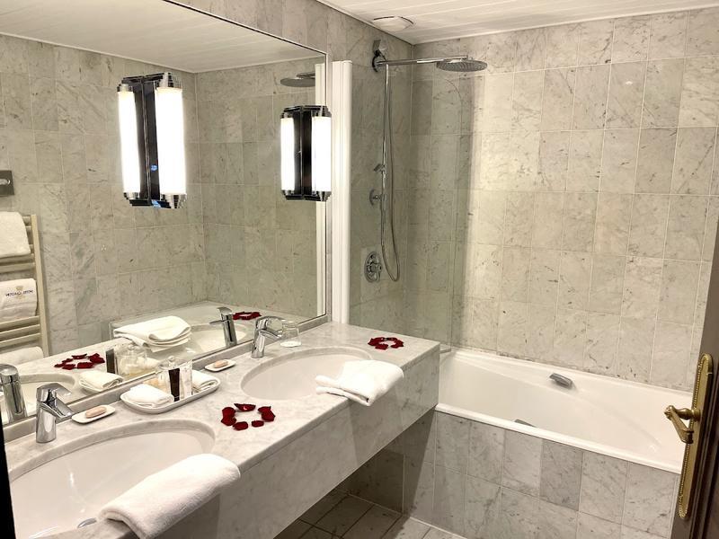 Carlton Hotel — photo 3