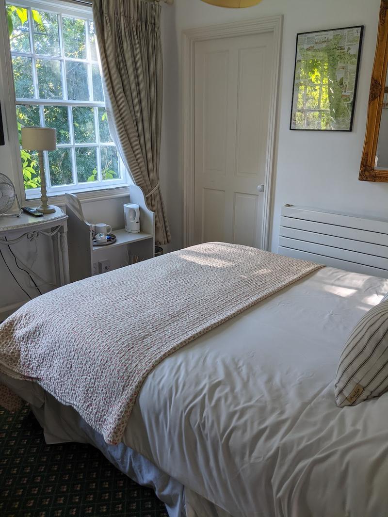 Chequers Hotel — photo 2