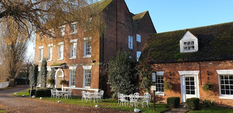 Corse Lawn House Hotel
