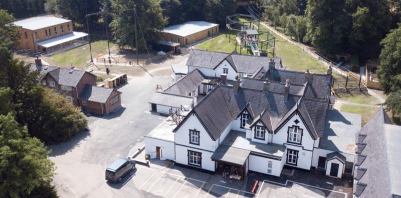 Cross Lanes Hotel
