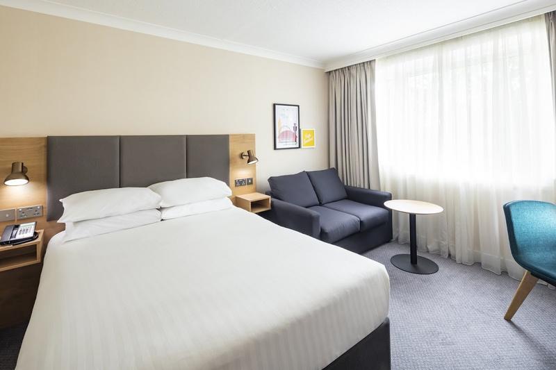 Holiday Inn London - Gatwick Airport — photo 2