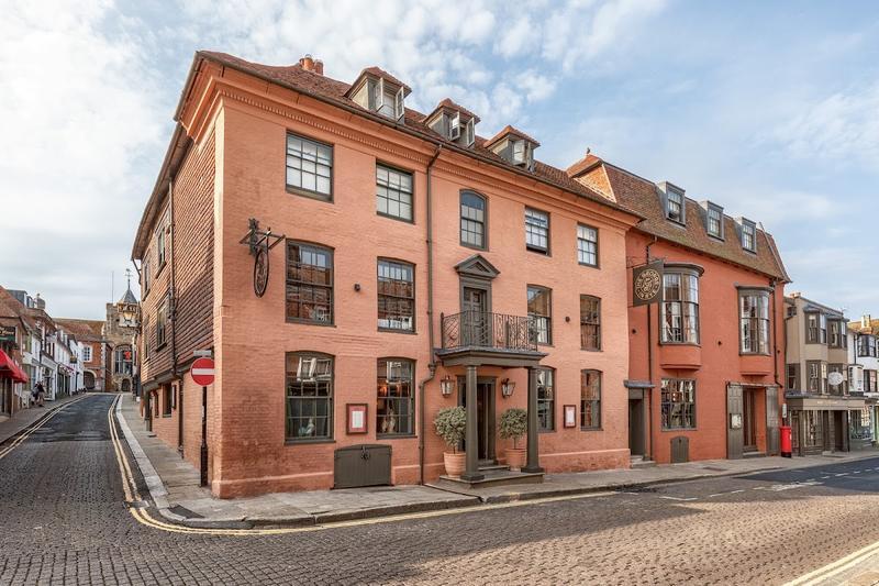 The George Hotel