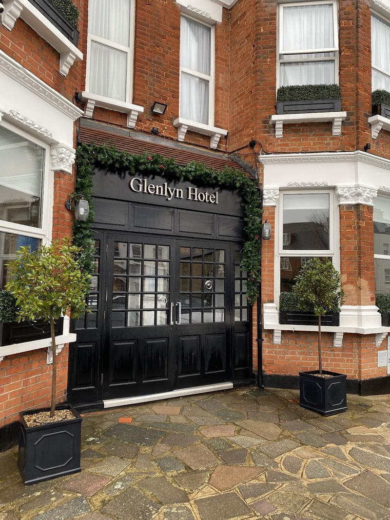 Glenlyn Hotel