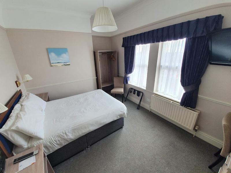 Hatfield Hotel — photo 2