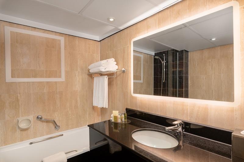Hilton Olympia — photo 3