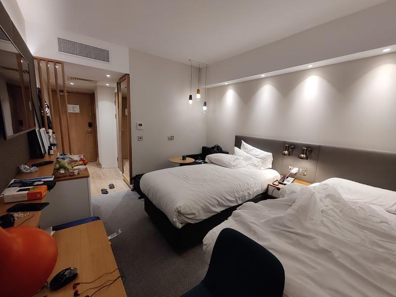 Holiday Inn London Heathrow Airport — photo 2