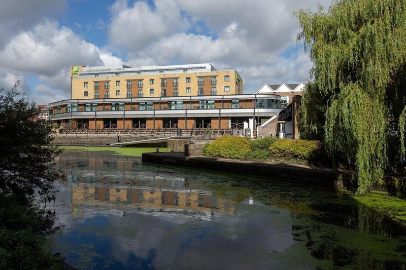 Holiday Inn Brentford Lock
