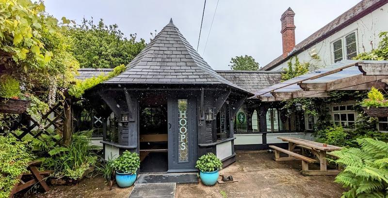 Hoops Inn