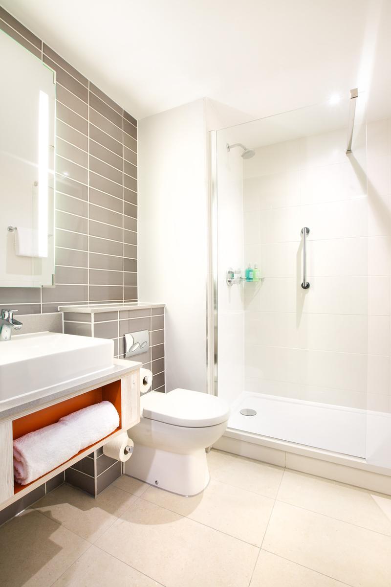 Jurys Inn Belfast — photo 3