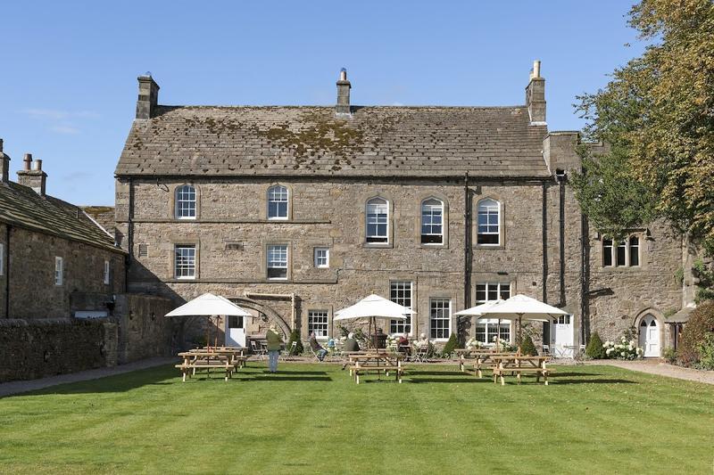 Lord Crewe Arms Hotel
