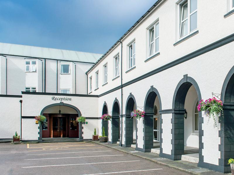 Milton Hotel & Leisure Club