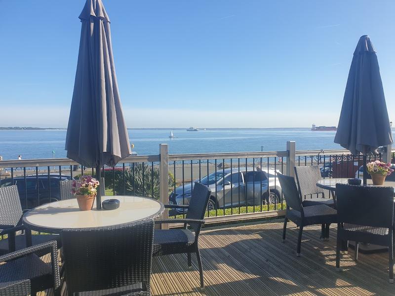 New Holmwood Hotel