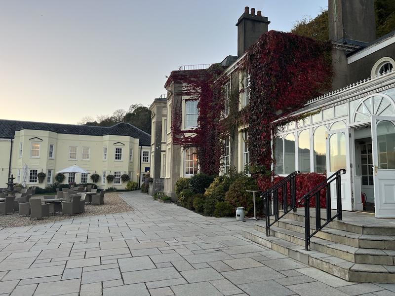 New House Country Hotel