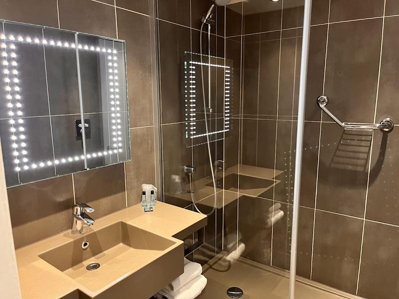 Novotel Coventry — photo 3