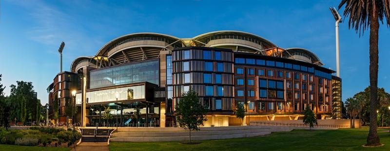 Oval Hotel