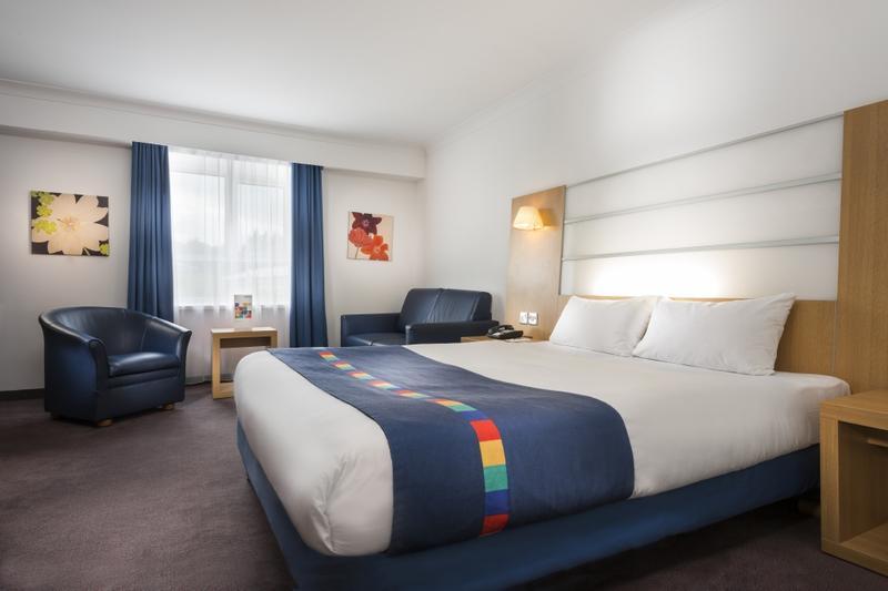 Park Inn by Radisson Cardiff North — photo 2