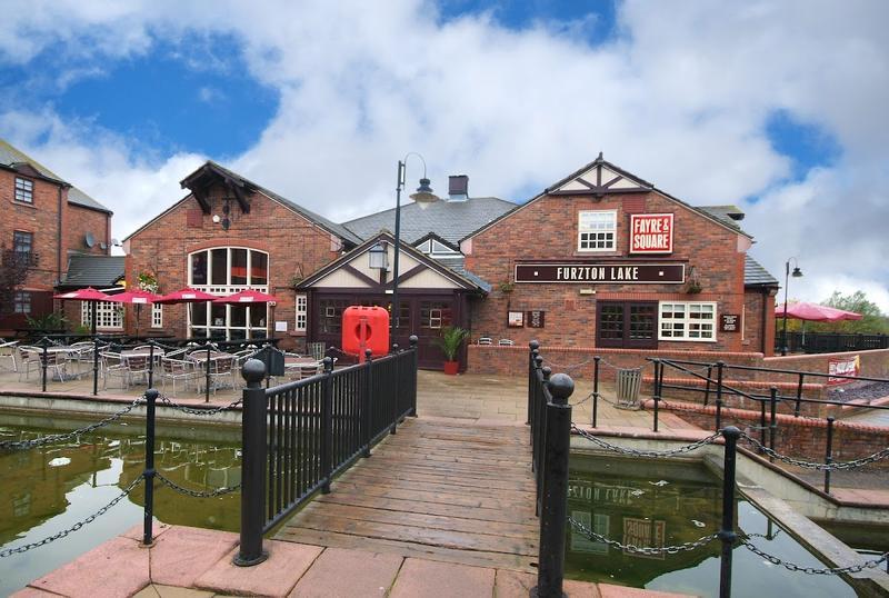 Premier Inn Milton Keynes South West (Furzton Lake)