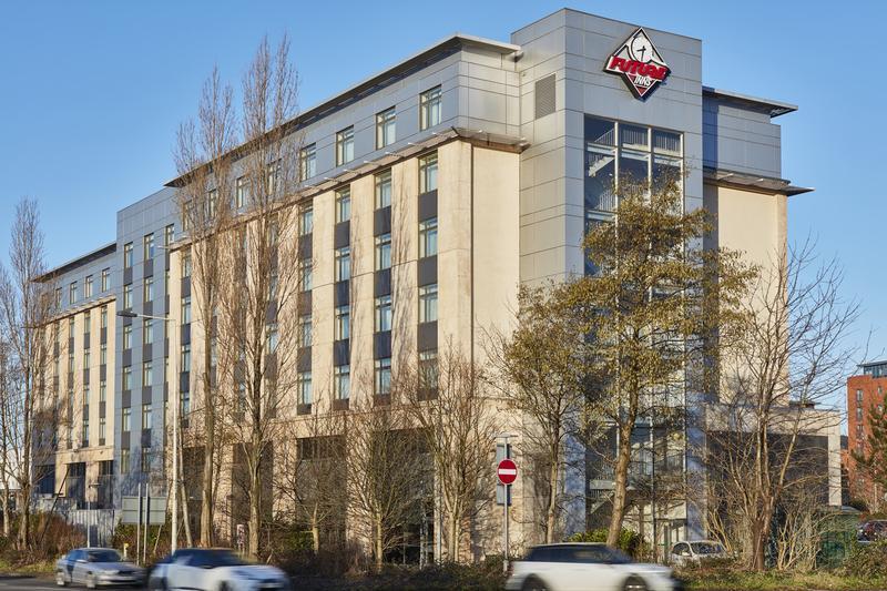 Quality Hotel & Suites Cardiff