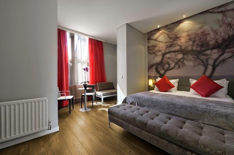 The Queen Hotel — photo 2