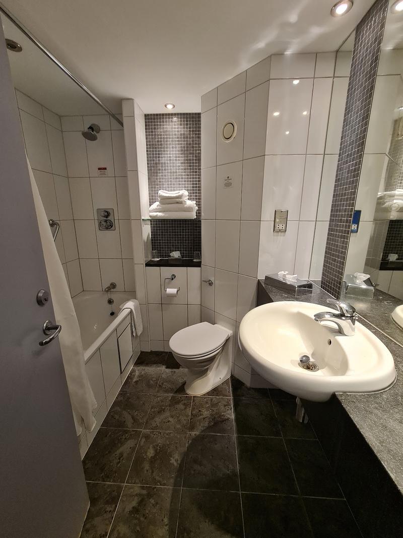 Ramada Watford — photo 3