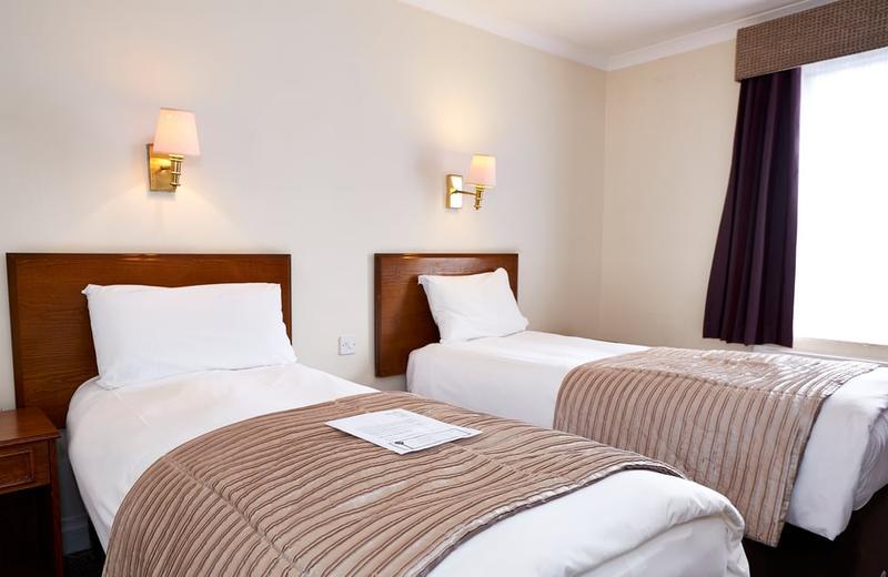 Raven Hotel