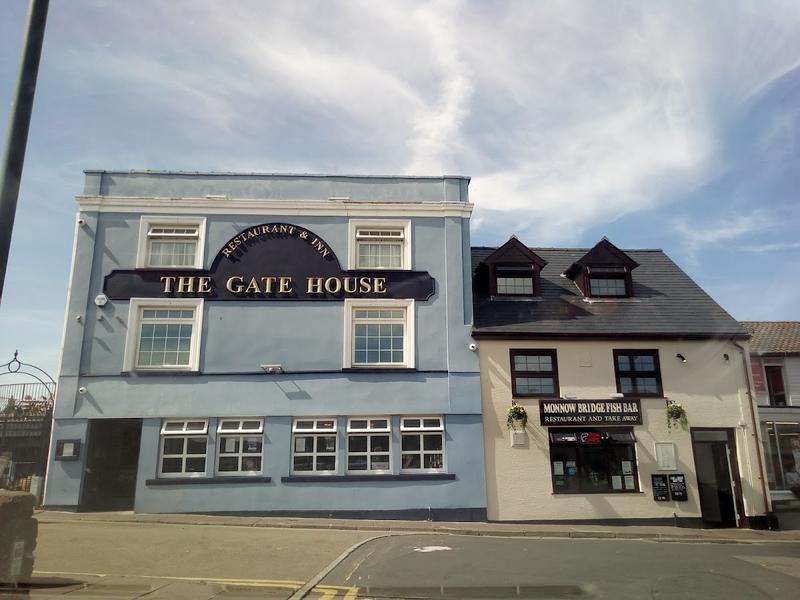 Riverside Hotel