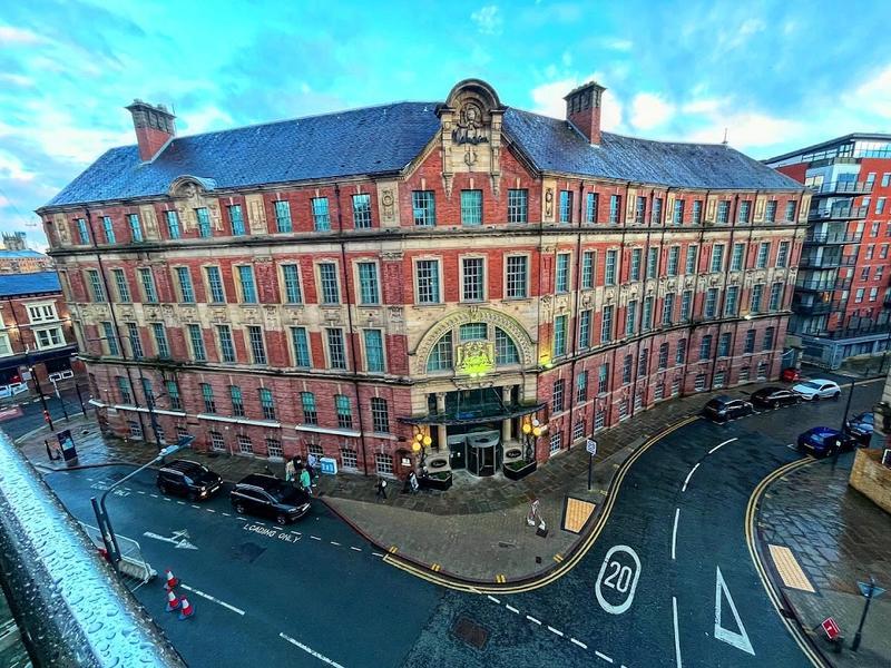 Roomzzz Leeds City
