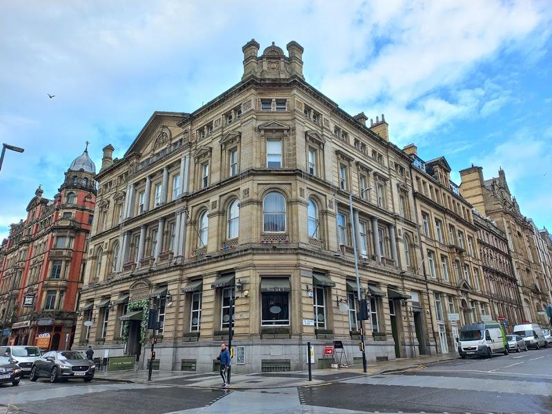 Sir Thomas Hotel
