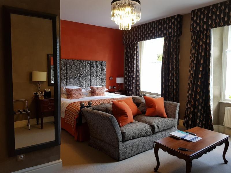 Storrs Hall — photo 2