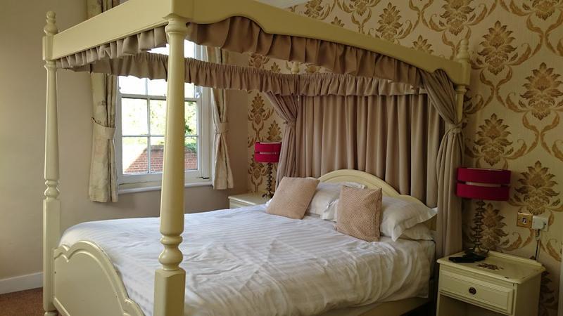 The Lion Hotel — photo 2