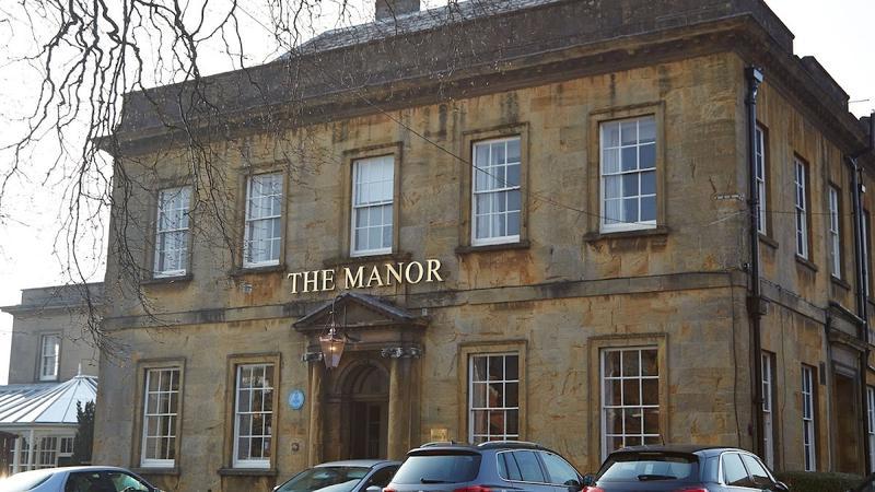The Manor Hotel — photo 3