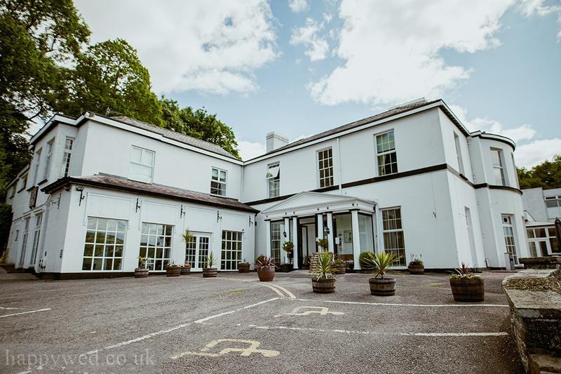 The Manor Hotel