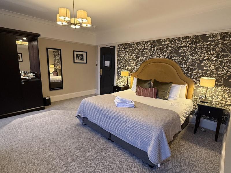 The Queen Hotel — photo 2