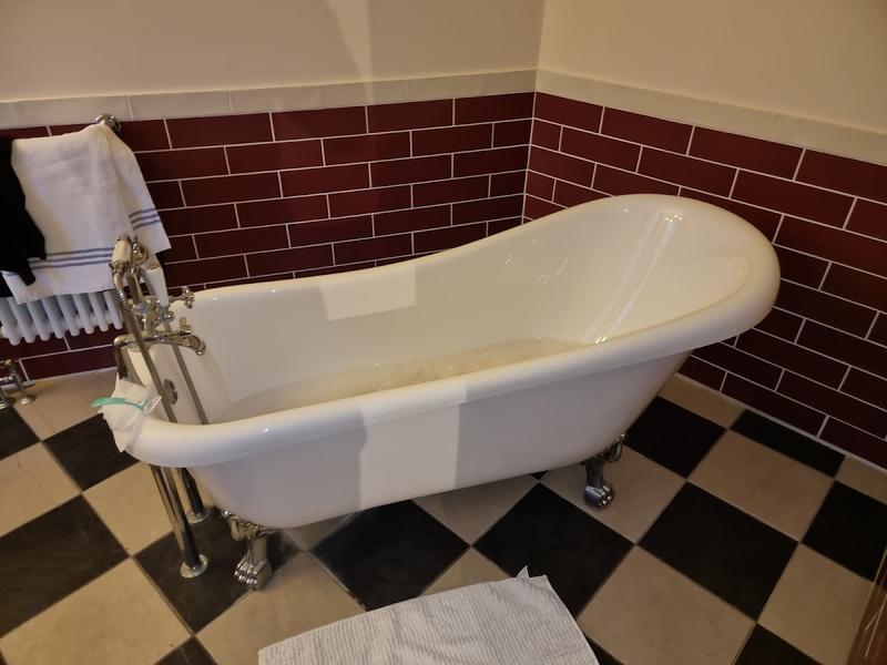 The Royal Victoria & Bull Hotel — photo 3