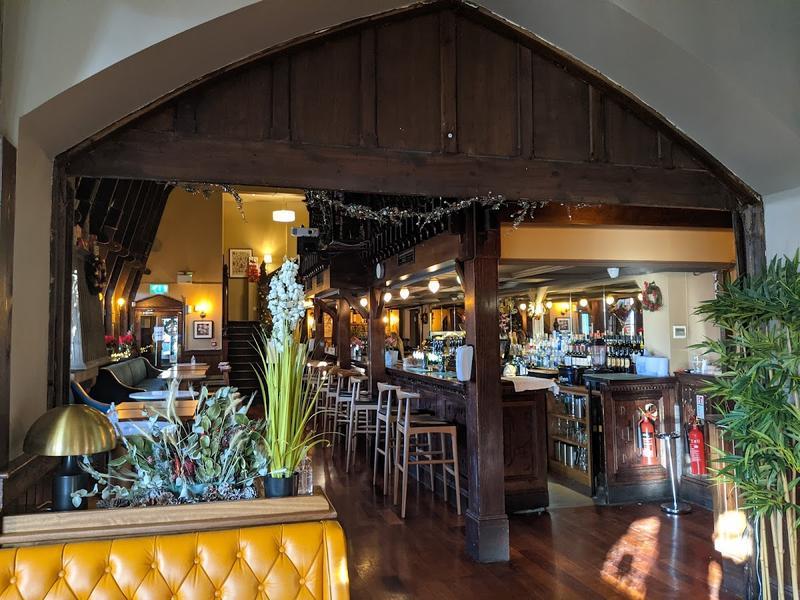 The Schoolhouse Hotel & Restaurant
