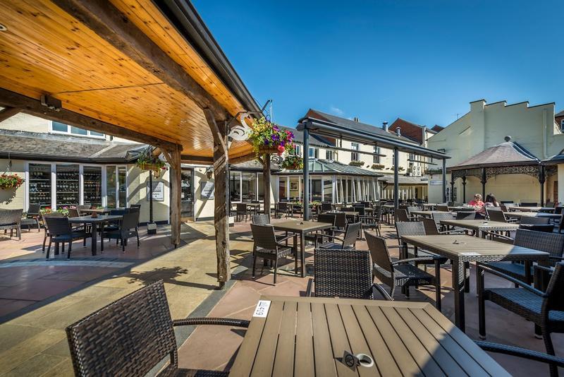 Three Swans Hotel