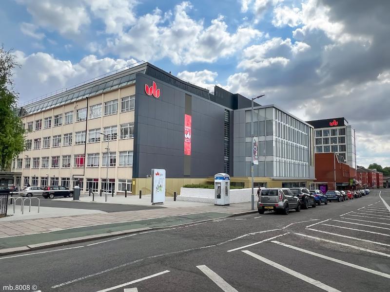 University of Bedfordshire (Luton Campus) — photo 2