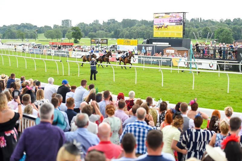 Uttoxeter Racecourse — photo 3