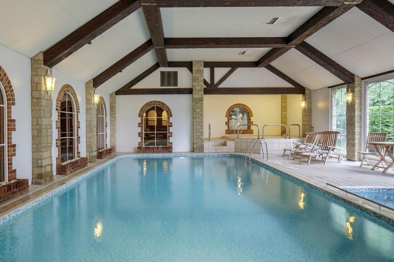 Witney Four Pillars Hotel — photo 3