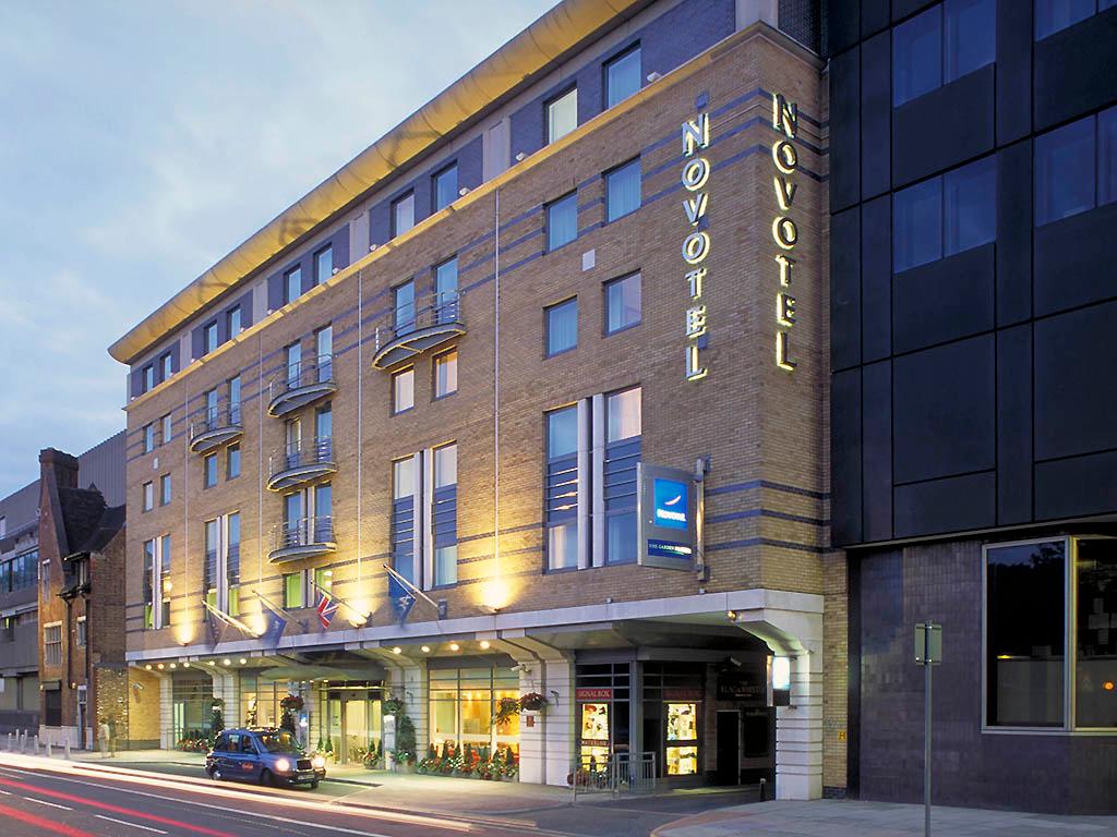 Novotel London West