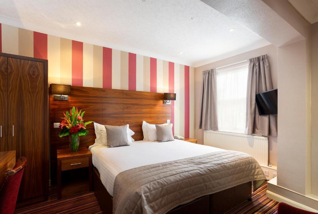 The Victoria Hotel