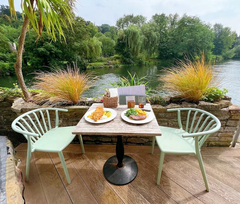 Boulters Lock Hotel